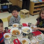 Casa children at the lunch table