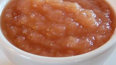 Applesauce in a slow cooker