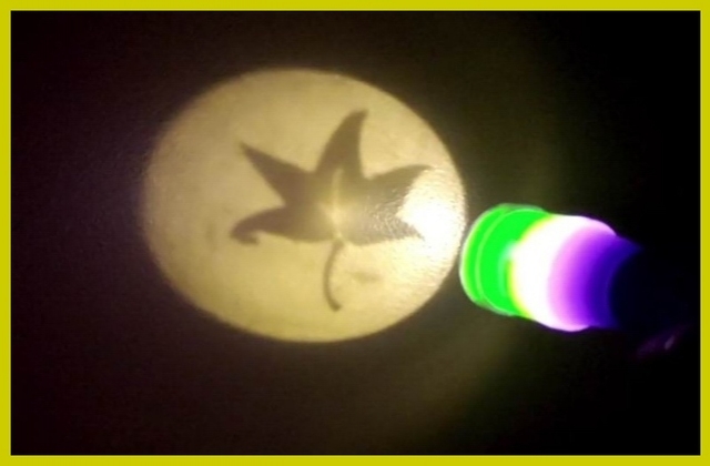 Maple leaf flashlight pattern