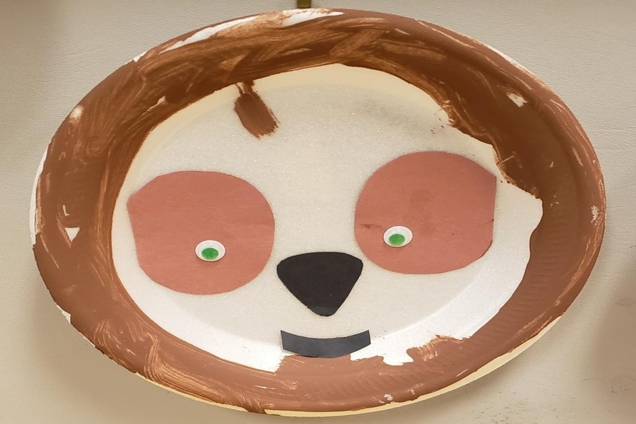 Paper plate sloth face